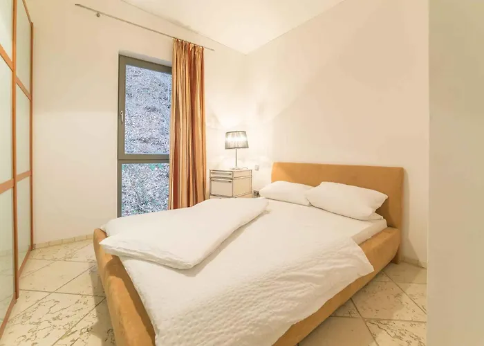 Apartamento In 41192 *